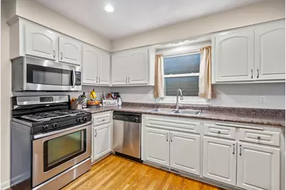 1007  Buena Vista Ave, Waukesha, WI 53188 - Photo 11