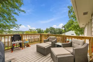1007 Buena Vista Ave, Waukesha, WI 53188 - Photo 3