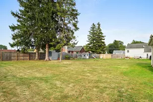 1928 Herman Rd, Manitowoc, WI 54220 - Photo 17