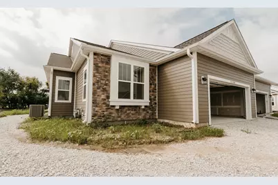 N17W29579  Caldicot Cir, Delafield, WI 53072 - Photo 1