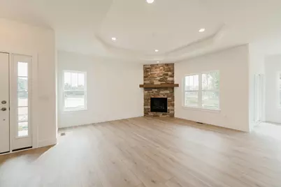N17W29579  Caldicot Cir, Delafield, WI 53072 - Photo 13