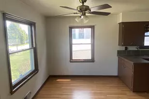 3409 W Wilbur Ave, Greenfield, WI 53221 - Photo 9