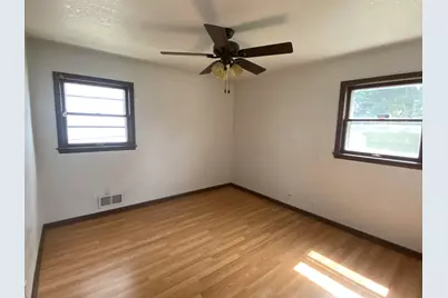 3409 W Wilbur Ave, Greenfield, WI 53221 - Photo 11
