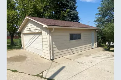 3409 W Wilbur Ave, Greenfield, WI 53221 - Photo 23