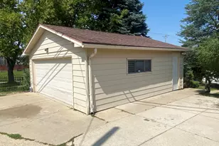 3409 W Wilbur Ave, Greenfield, WI 53221 - Photo 23