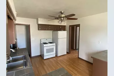 3409 W Wilbur Ave, Greenfield, WI 53221 - Photo 5