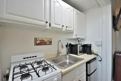 1028 E Juneau Ave #412, Milwaukee, WI 53202 - Photo 5