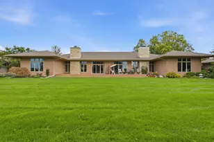 1209 E Sweetbriar Ln, Hartland, WI 53029 - Photo 37