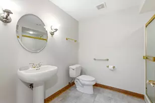 1209 E Sweetbriar Ln, Hartland, WI 53029 - Photo 19