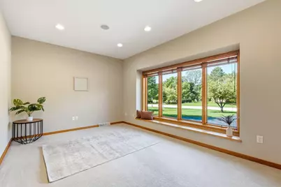 1209 E Sweetbriar Ln, Hartland, WI 53029 - Photo 17