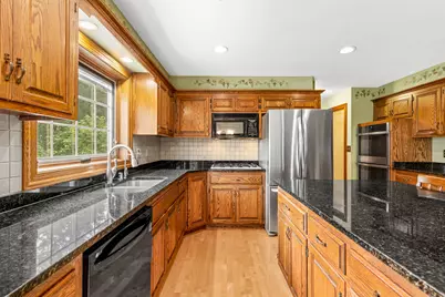 2400  Cedar Dr, Brookfield, WI 53045 - Photo 9