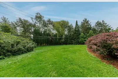 2400  Cedar Dr, Brookfield, WI 53045 - Photo 43