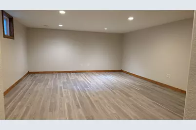 422  Callaway Blvd, Campbell, WI 54603 - Photo 15