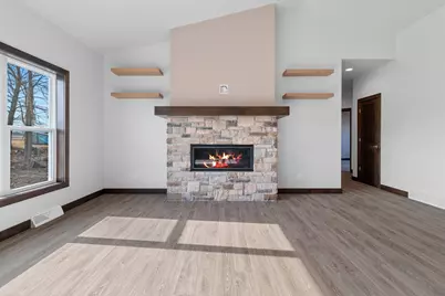 4631  Ridge Ct, Manitowoc, WI 54220 - Photo 7