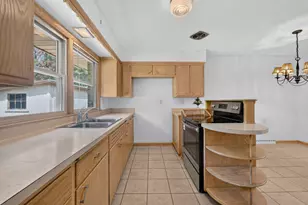 3921 N 100th St, Milwaukee, WI 53222 - Photo 11