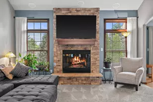 781 Autumn Ridge Ln, Hartford, WI 53027 - Photo 9
