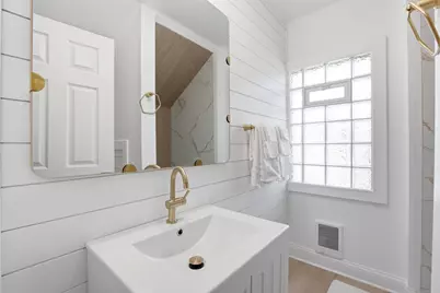 5565 N 32nd St, Milwaukee, WI 53209 - Photo 23