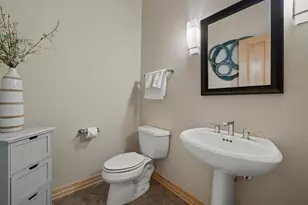 N29W30764 Foxwood Dr, Delafield, WI 53072 - Photo 31