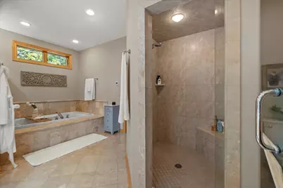 N29W30764  Foxwood Dr, Delafield, WI 53072 - Photo 17