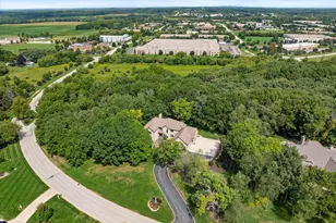 N29W30764 Foxwood Dr, Delafield, WI 53072 - Photo 71
