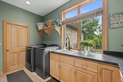 N29W30764  Foxwood Dr, Delafield, WI 53072 - Photo 49