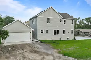 W3824 Lakeview Dr, Geneva, WI 53147 - Photo 3