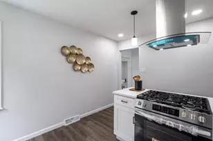 4860 N 89th St, Milwaukee, WI 53225 - Photo 9