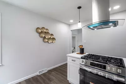 4860 N 89th St, Milwaukee, WI 53225 - Photo 11