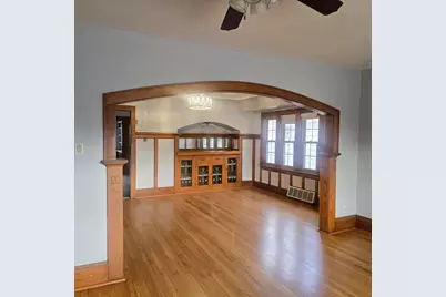 2236 S 35th St, Milwaukee, WI 53215 - Photo 9