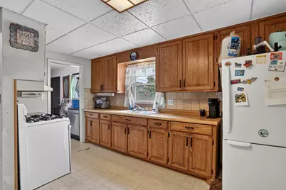 2738 S 72nd St, West Allis, WI 53219 - Photo 13