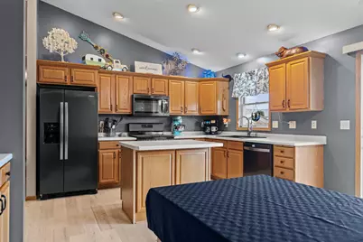 603  Pioneer Dr, Holmen, WI 54636 - Photo 9