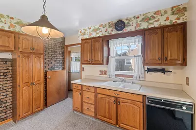 2508  Division St, Manitowoc, WI 54220 - Photo 11