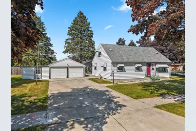 2508  Division St, Manitowoc, WI 54220 - Photo 1