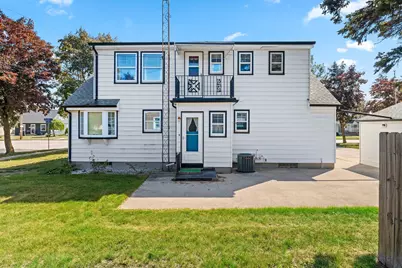 2508  Division St, Manitowoc, WI 54220 - Photo 47