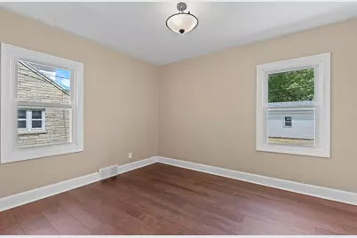 3972 S 5th Pl, Milwaukee, WI 53207 - Photo 15