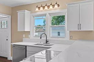 3972 S 5th Pl, Milwaukee, WI 53207 - Photo 13