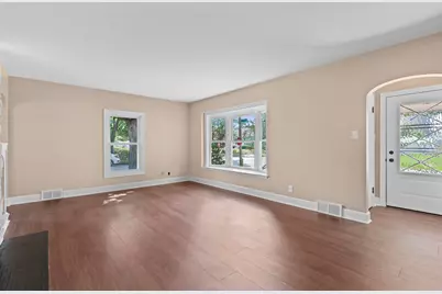 3972 S 5th Pl, Milwaukee, WI 53207 - Photo 5