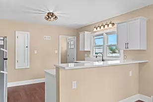 3972 S 5th Pl, Milwaukee, WI 53207 - Photo 11