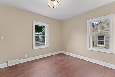 3972 S 5th Pl, Milwaukee, WI 53207 - Photo 17