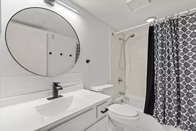 1906 E Shorewood Blvd #149, Shorewood, WI 53211 - Photo 17