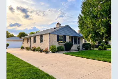 1139 S 117th St, West Allis, WI 53214 - Photo 1