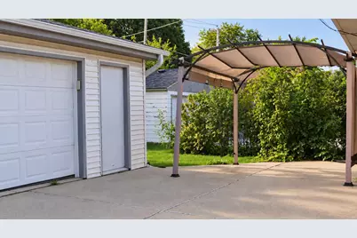 1139 S 117th St, West Allis, WI 53214 - Photo 29