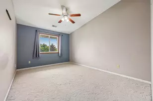 1047 Prairie Dr, Racine, WI 53406 - Photo 19