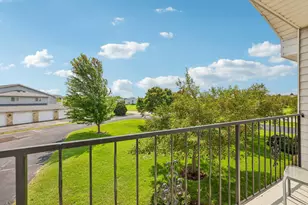 1047 Prairie Dr, Racine, WI 53406 - Photo 25