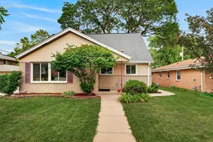 2250 N 103rd St, Wauwatosa, WI 53226 - Photo 39