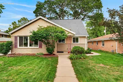 2250 N 103rd St, Wauwatosa, WI 53226 - Photo 39
