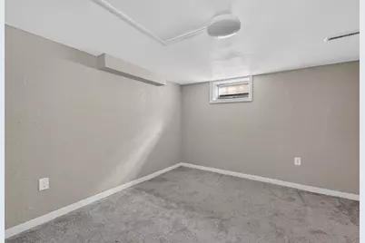 8125 W Clovernook St, Milwaukee, WI 53223 - Photo 11