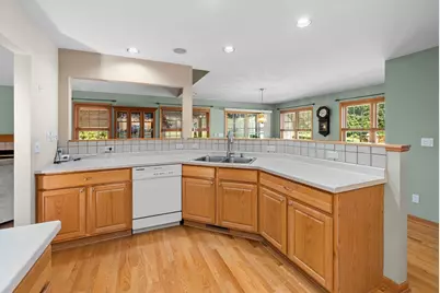 809  Tuckaway Ct, Twin Lakes, WI 53181 - Photo 9