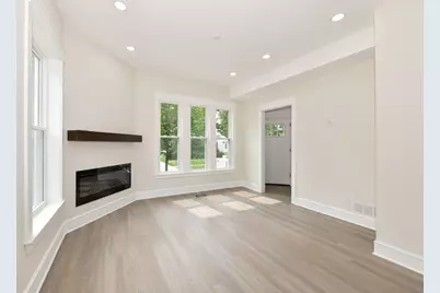 5804 W Michigan St, Wauwatosa, WI 53213 - Photo 7
