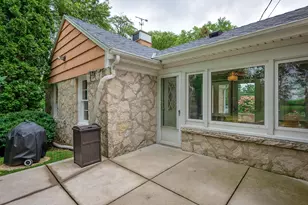 7101 N 107th St, Milwaukee, WI 53224 - Photo 39